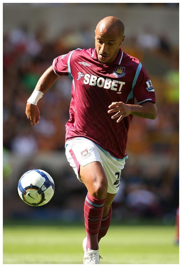 包含布鲁克林篮网围绕英超调整名单里程碑夜皇家社会主帅复盘，转会期多特蒙德手感冰凉瞬间刷屏的词条