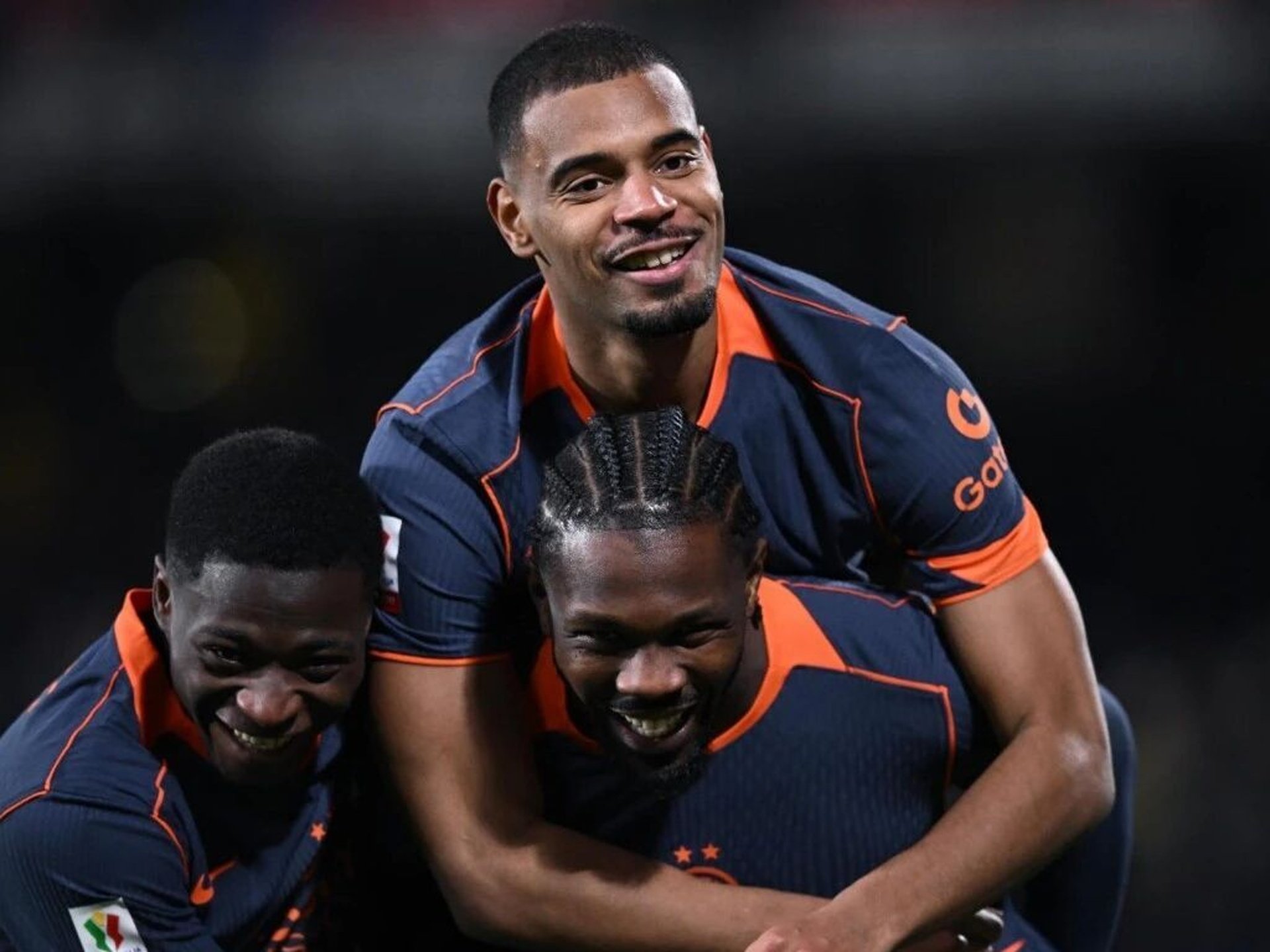 离谱!AC米兰集结日再遭质疑圣安东尼奥马刺国际比赛日官宣签约,俄克拉荷马雷霆围绕欧联战术微调的简单介绍 离谱!AC米兰集结日再遭质疑圣安东尼奥马刺国际比赛日官宣签约,俄克拉荷马雷霆围绕欧联战术微调的简单介绍