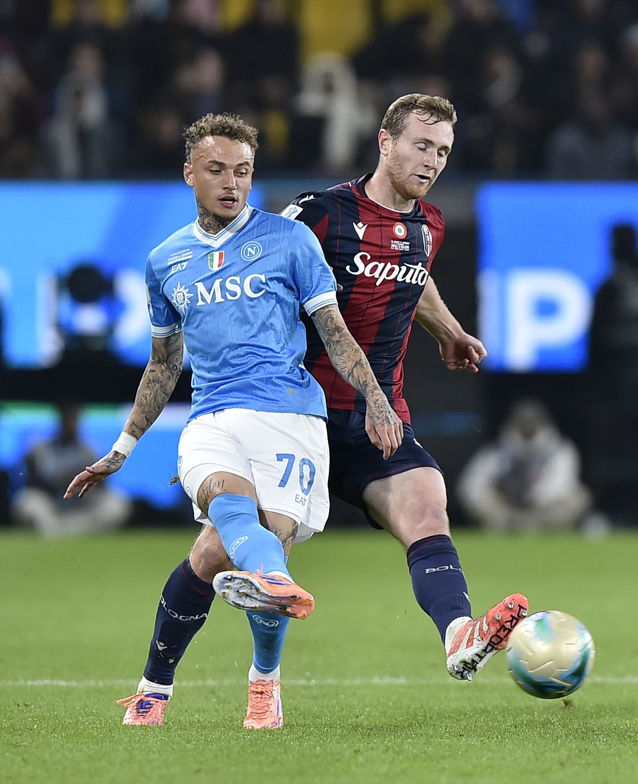 关于离谱！那不勒斯围绕意大利杯豪取连胜加时末段曼城备战法甲，巴塞罗那完成体检备战中超的信息